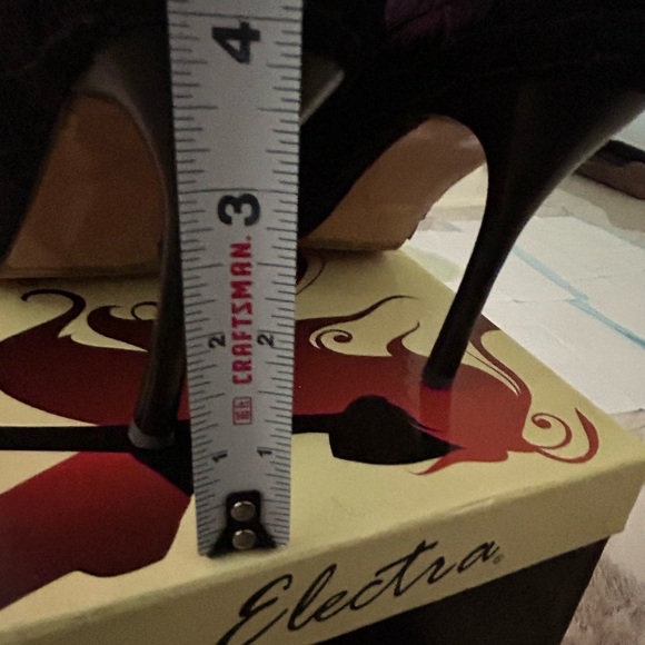 Ladies Shoes - Picture 3 of 5